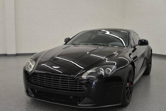 ASTON MARTIN V8 VANTAGE 2014 SCFEKBAK8EGC17908 image